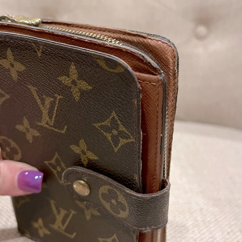 Louis Vuitton Brown Monogram Wallet - Picture 13 of 16